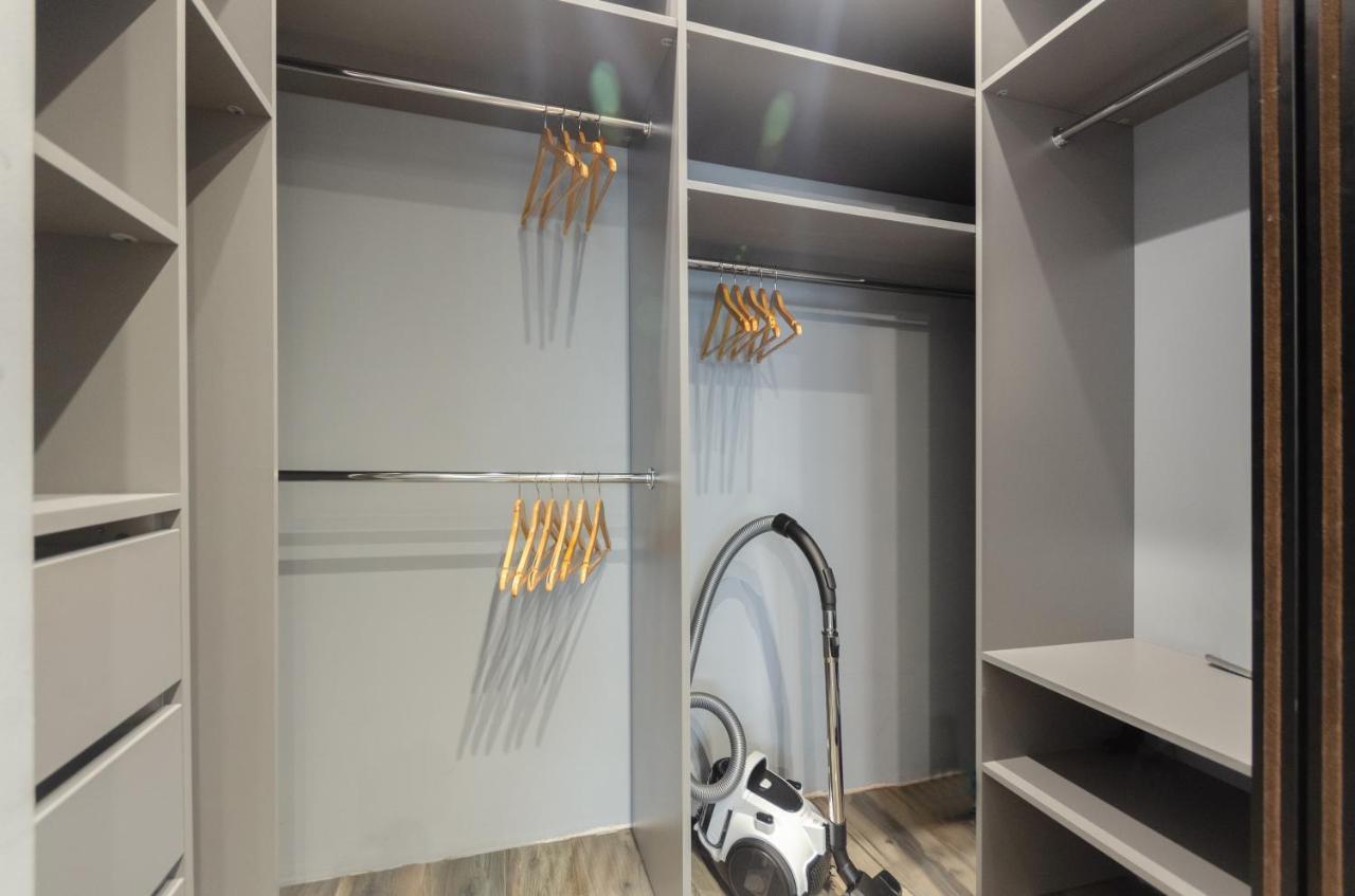 Petrovdom Apartment 77-94-59 In Rc Tetris Hall, Dilova Street 1-2 Kiev Ngoại thất bức ảnh