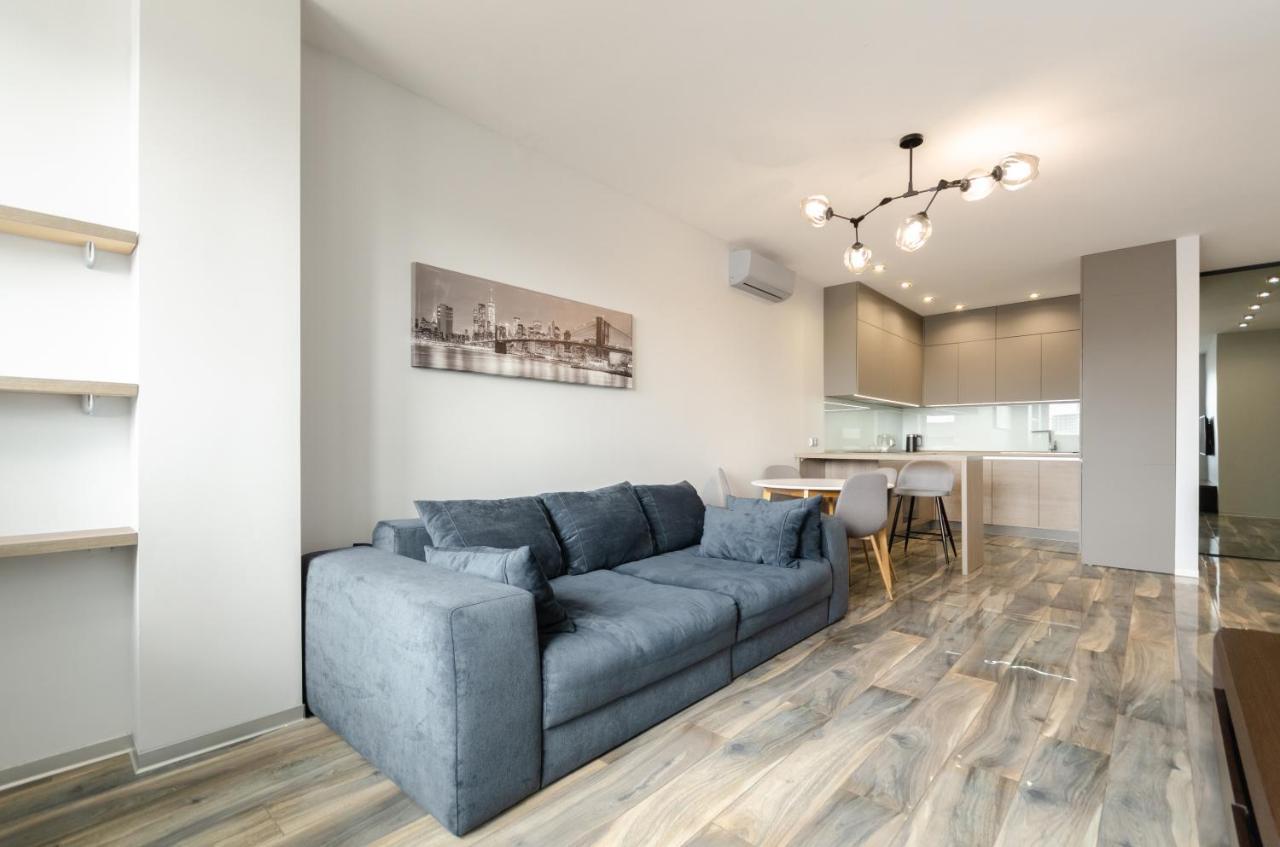 Petrovdom Apartment 77-94-59 In Rc Tetris Hall, Dilova Street 1-2 Kiev Ngoại thất bức ảnh
