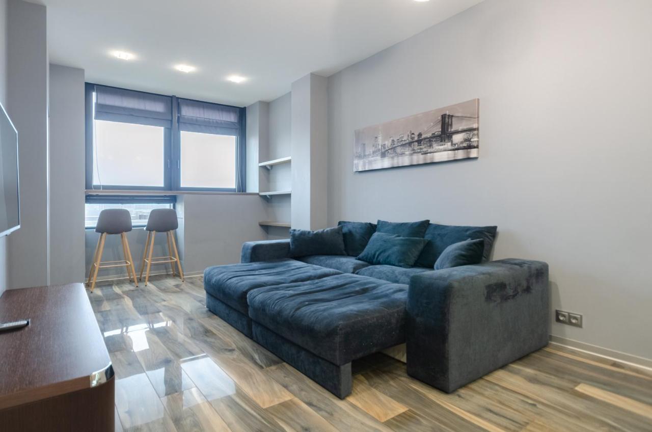 Petrovdom Apartment 77-94-59 In Rc Tetris Hall, Dilova Street 1-2 Kiev Ngoại thất bức ảnh