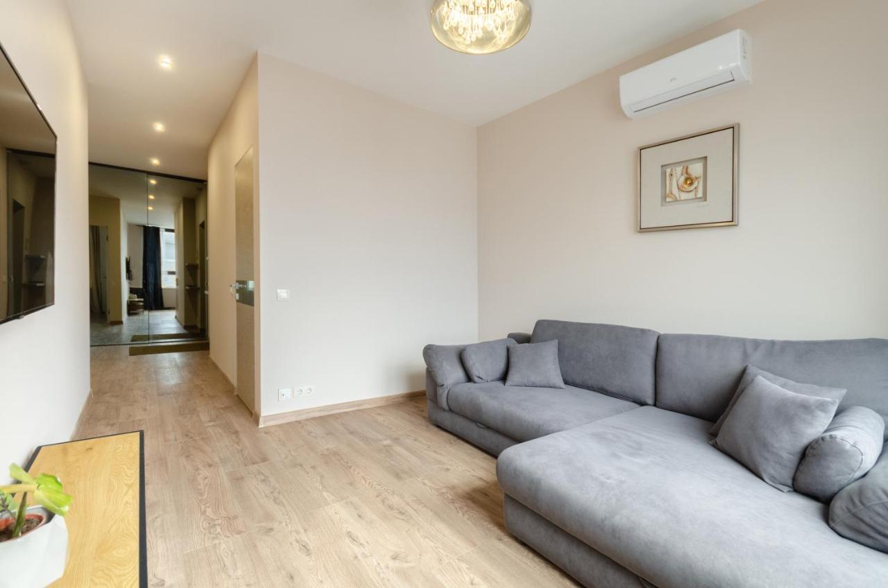 Petrovdom Apartment 77-94-59 In Rc Tetris Hall, Dilova Street 1-2 Kiev Ngoại thất bức ảnh