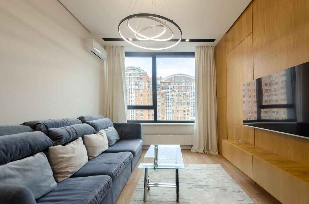 Petrovdom Apartment 77-94-59 In Rc Tetris Hall, Dilova Street 1-2 Kiev Ngoại thất bức ảnh